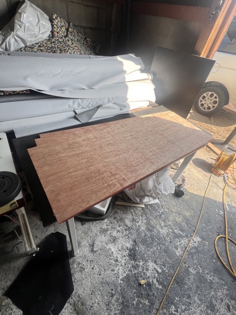 정밀한 가죽 미싱 및 마감 처리