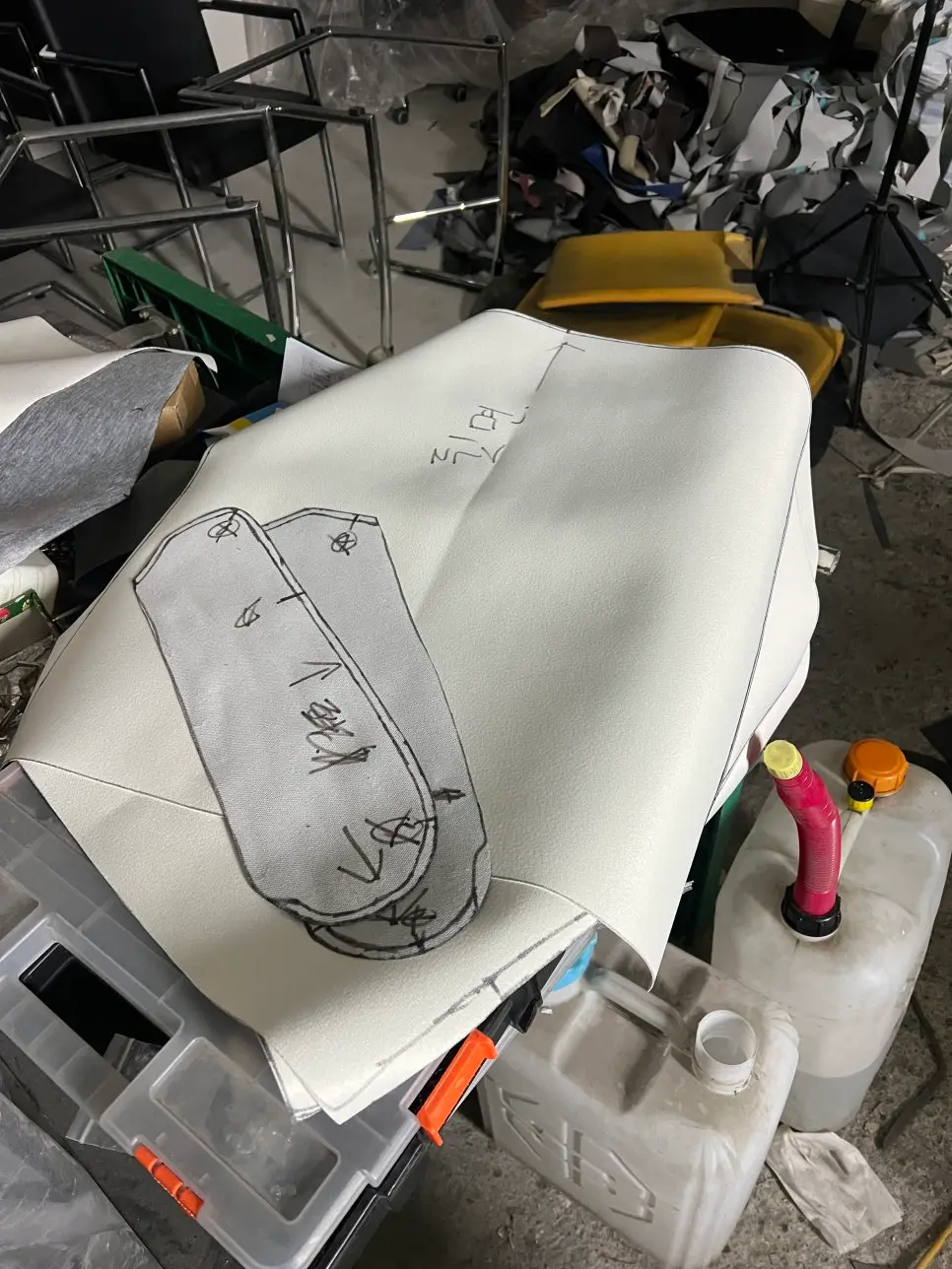 의자 리폼 재봉 작업 1