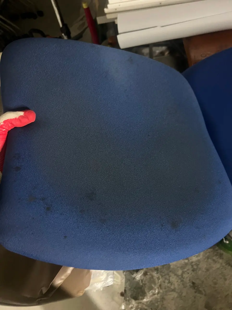 의자 정면 모습