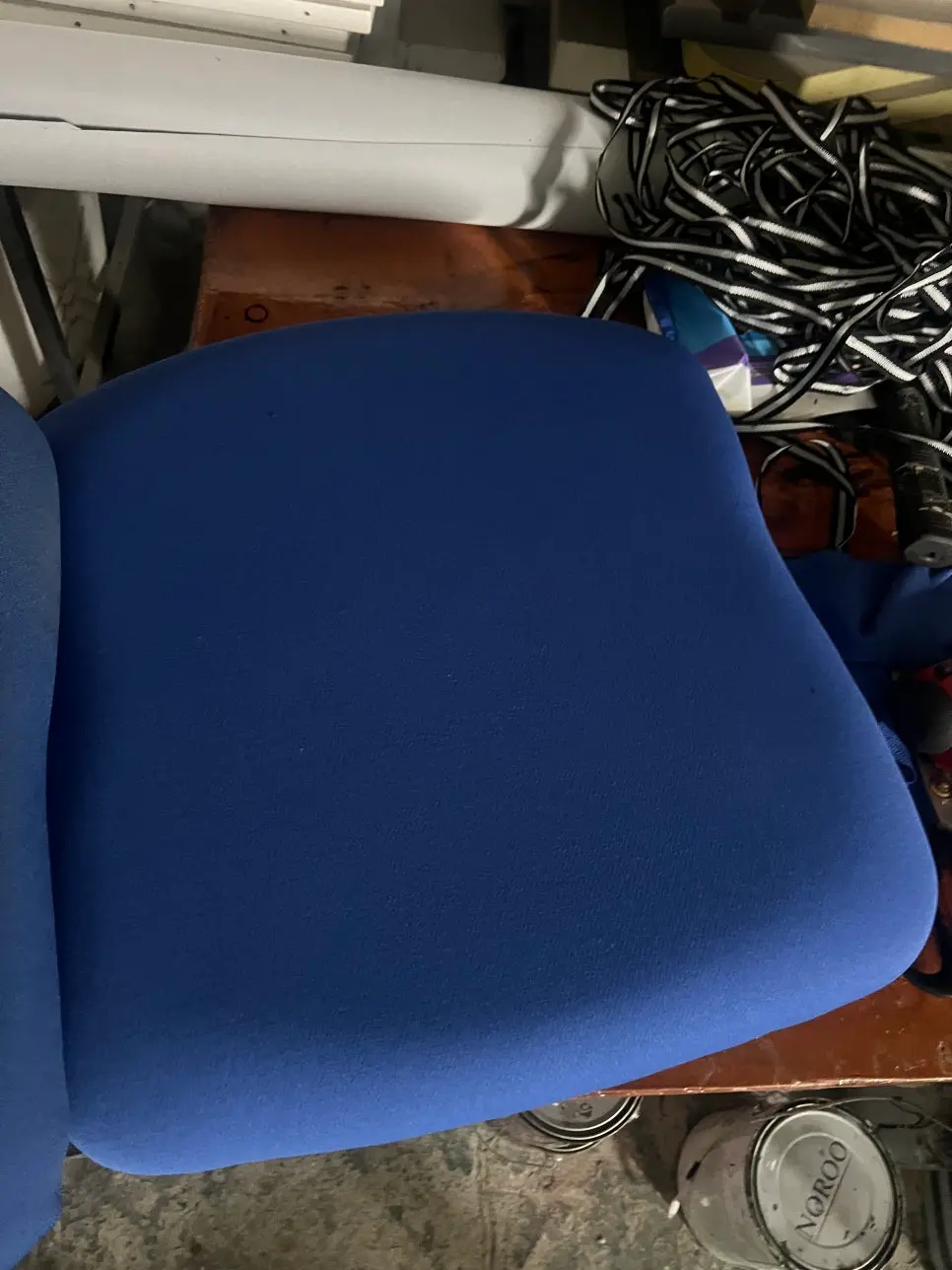 의자 측면 마감