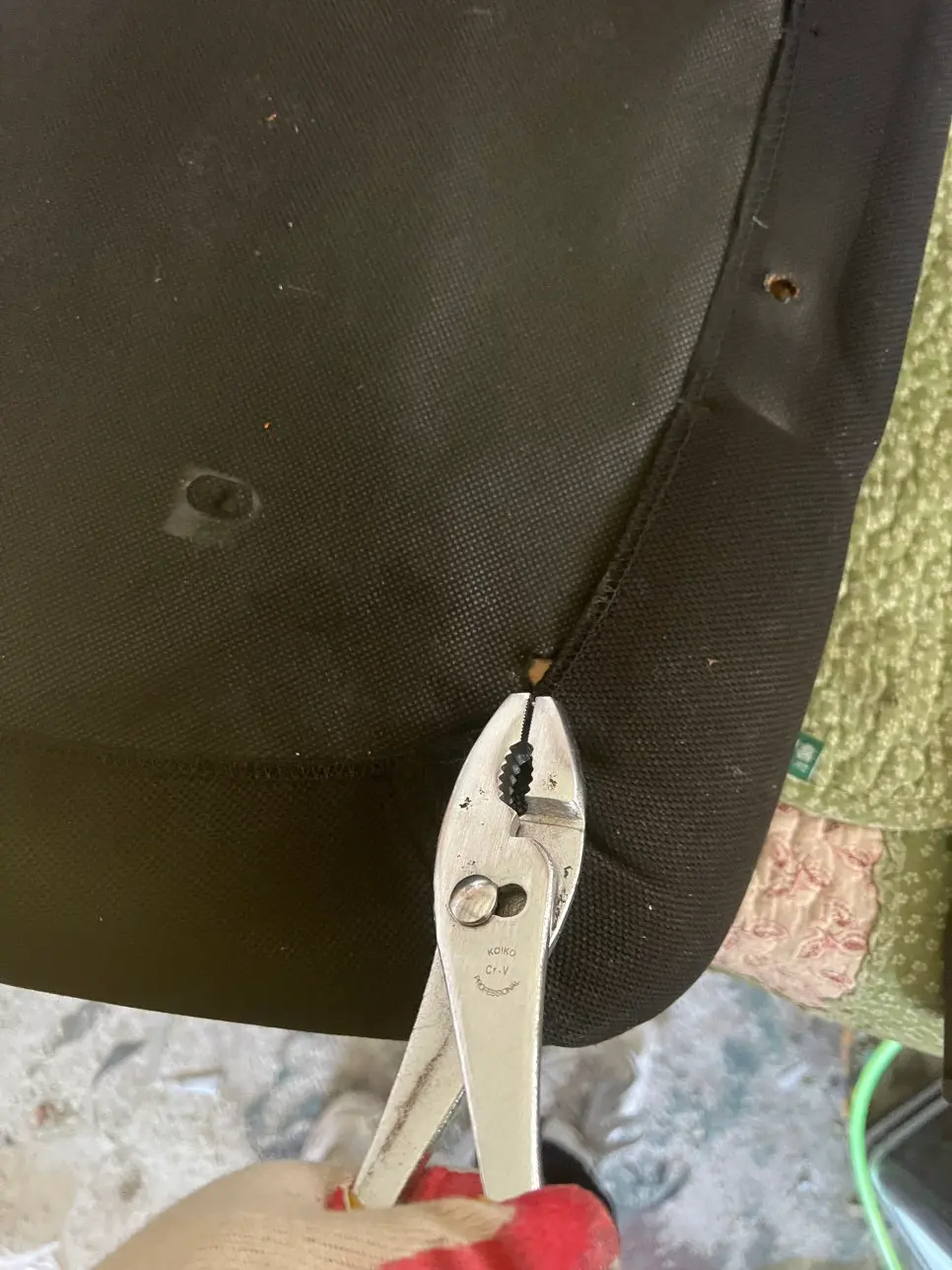 기존 의자 원단 전체 탈거 및 내부 점검