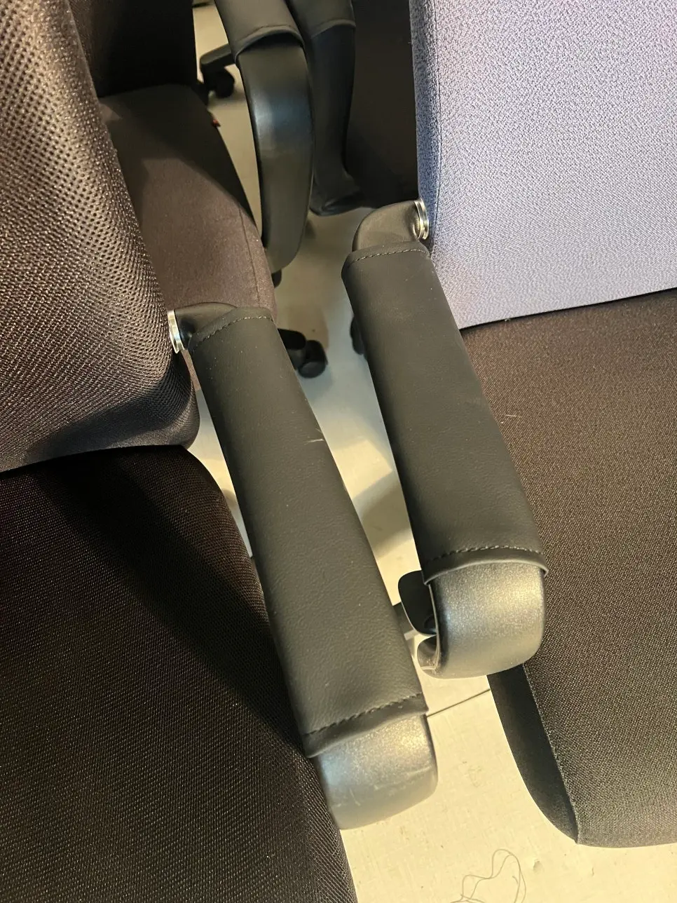 사무용 의자 리폼 후