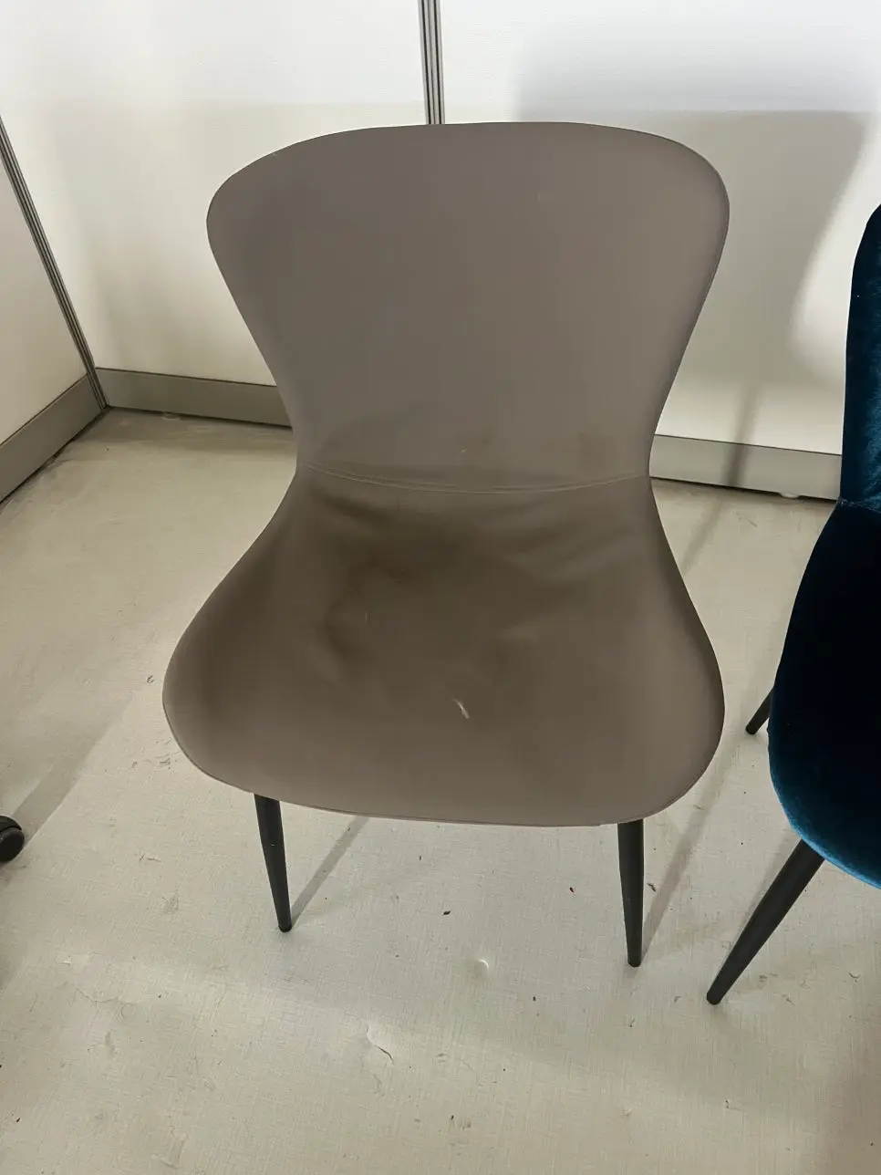 버리기 아까운 의자 다크틸 벨벳 리폼 작업